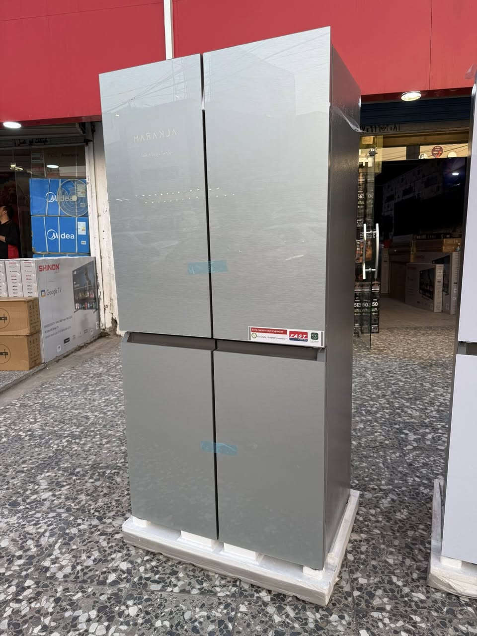 ثلاجه 4 ابواب تويوسيت 

الكمية محدوده 

استغلو الفرصه قبل صعود الاسعار 🛑

575 الف 🔥 

*********** ☎️
