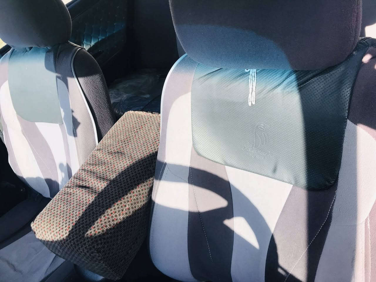 سلام عليكم سوناتا للبيع سياره جاهزه اي نقص مابيهة كهربائيات دشبول كله كامل تايرات جدد سياره خير من الله 
 تبريد تدفئه كله شغال .شاشه كبيره لمس  كير اوتوماتيك كير مكينه ضمان !رقم جديد !  سياره جاهزه مصبوغه جماليه فقط اي ضربه مابيهة.  

الاتصال ***********  

مكاني ديالى شهربان     السعر ٥٢ بيها مجالل
