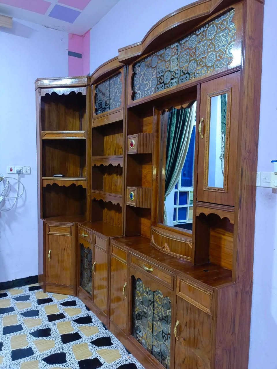 غرفه لبيع لسعر،850 وبيهه مجال رقم
***********
