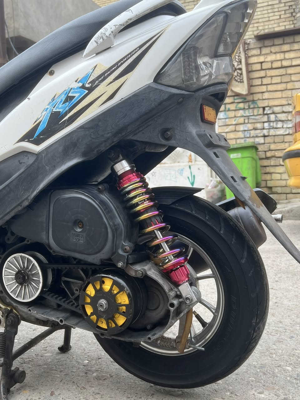 سلام عليكم دراجه ماكس للبيع الدراجه بيها هواي تزويدات صدر اصلي ورباط اصلي وكلجات اصليه دراجه مكينه بلادي ممفتوحه العنوان بغداد العبيدي السعر 750بيها مجال بسيط رقم ***********
