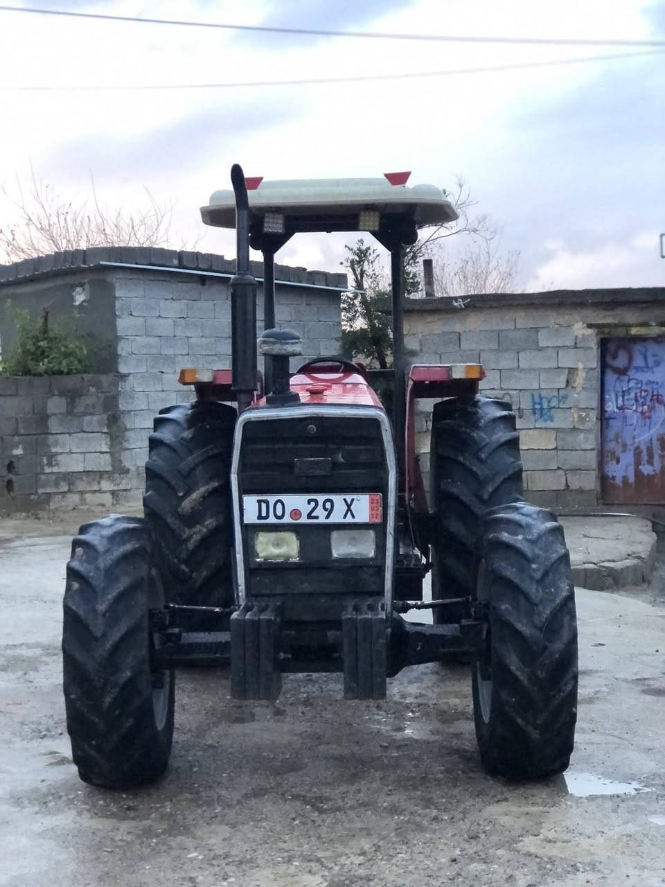 بۆ فرۆشتن مۆدیل 2008گیروو مەکینەوو جەهازی بی عەبە  یەک هەفتەیە کراوەتە دەبڵ ئەکسل پیشەکەی پاشای عەسڵی 2026مەکینەکە جایزە لەیش دایە بی کیشەیە بی مەسرە فە رە قەم کاتیە مەنەفیسوو کتەبی گومرکی لەگەڵ دایە 
ژم***********
ژم***********
