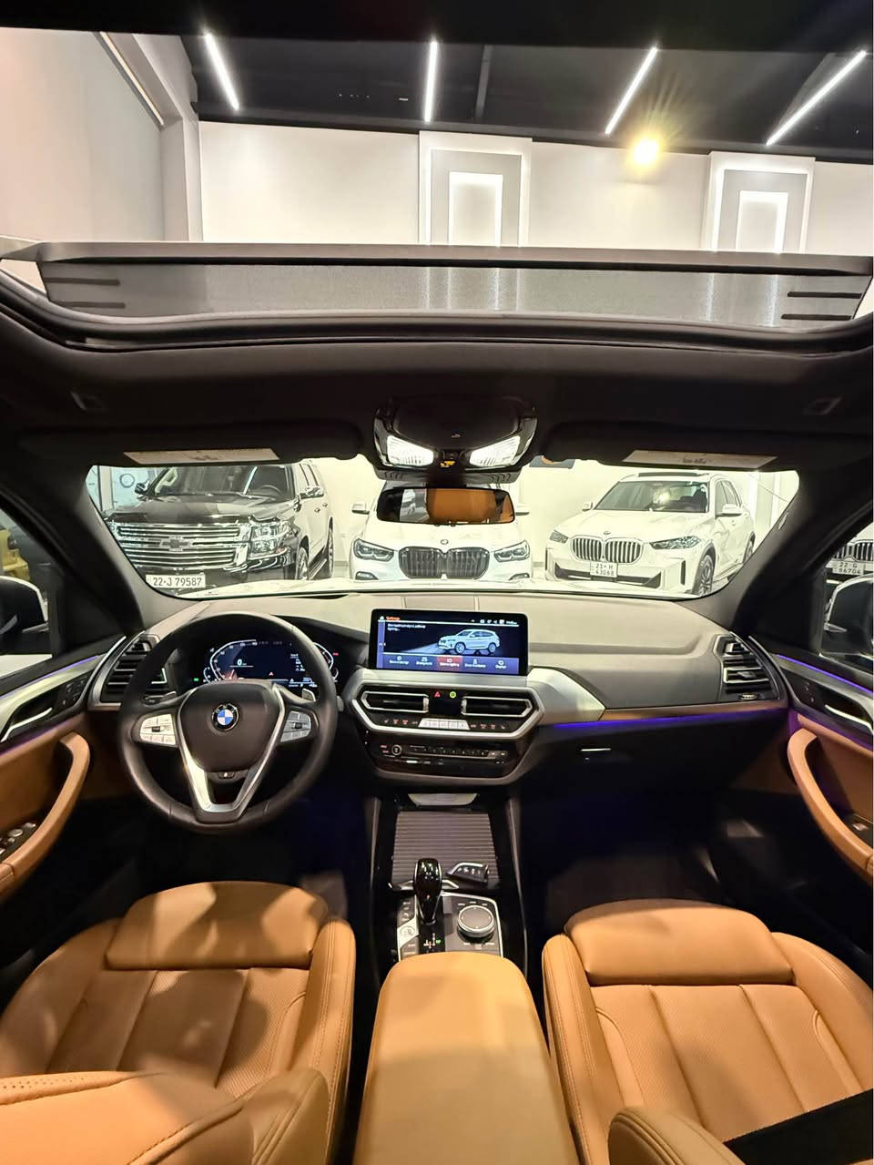 BMW X3 2024 Mpakage Black Full Option
موديل /2024 .
العداد / ماشية 13 الف فقط زیرو .
سعر/ 335 ورقه و بیها مجال قلیل.
اللون / ابيض ثلجي، لون الداخل مشمشي ديزاينو .
 السيارةفول الفول ، مواصفات كاملة للاخير ، بدي ام M packag, اربع ابواب بصمة و صندوق كهربائي
موصفات داتاشو ۵ کامیرا AUTOPARCK  رادار کبیر  
 سكان كهربائي وهزاز عند الخطوط
دواخل ليد تتغير عدة الوان حسب الرغبة
السيارة جديدة بمعنى الكلمة زيرو ، بدون اي نقص ، سيرڤس كامل بدون اي خلل 

وارد امريكي فقط جاملغ سایق و حافه بنید باقی بشرط الفحص والباقي مكفولة من الصبغ والبارد و الرصعات و كلشي جدا جديدة السيارة
رقم الشاصي /5UX43DP02R9U24504
مكان اربيل / معرض البينا كارس 
موبايل / *********** أربيل, العراق
