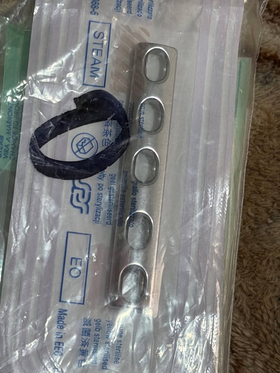 بليت حجم ثلاثه ونص سعر دولار 20سنت 
برغي جميع الأحجام سعر دولار $
تواصل وتساب رقمي(***********)
