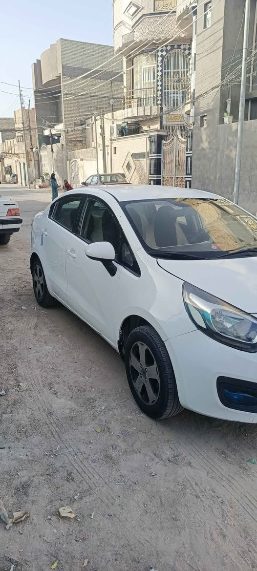 سلام عليكم كيه ريو للبيع موديل 2013رقم مثنى إنكليزي مكان النجف بسمي سنويه مجدده لسنة2031بيه رشات صبغ رقم الهاتف *********** النجف, العراق
