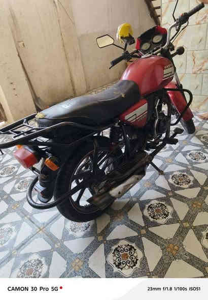 للبيع دراجه دايون مرقم بأسمي موديل 20 مكينه مفتوحه بوشه بستم سعره مليون 650 بيها مجال للطيبين هاذه رقمي *********** مكاني سوق شيوخ
