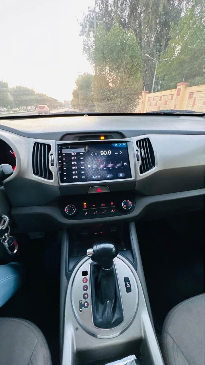 السلام عليكم
كيا سبورتج وارد امريكي 2014 ضررها بنيد وجاملغ وهنا صار بيها طخه بالباب الخلفي مواصفاتها حلوه محرك 2400 تحكمات جهتين شاشة كامرة خلفية قطعتين تبريد دواخل عسلي فور ويل ماشية 90 الف مايل السيارة حلوه وجاهزة بدون نواقص 
📍عنواني كربلاء حي الحسين
السعر 128$ ورقة
للاستفسار: *********** كربلاء, العراق
