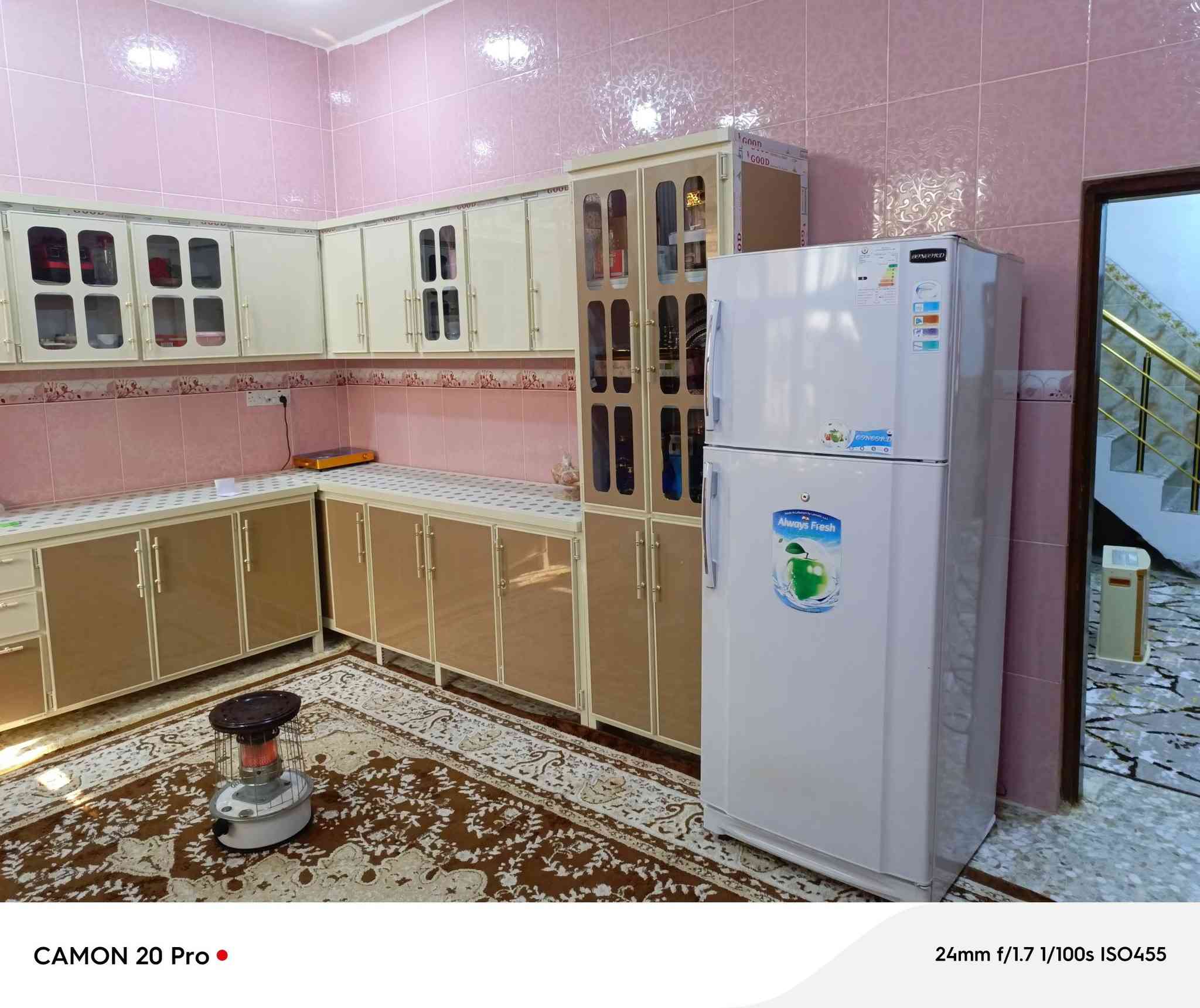 السلام عليكم ورحمه الله وبركاته يعلن مكتب دلالية بركاته الزهراء عن بيع منزل مساحه 210متر الطابق الأول كراج مجموعة صحيه استقبال ومطبخ وصاله وغرفتين نوم مجموعتين صحيه داخليه الطابق الثاني صاله وغرفتين نوم مطلوب مبادرة 95 تطلوعه 85 مليون العنوان كوت حي الحوار شارع الكفاح 20متر عن التجاري الاستفسار على الرقم ***********  أومراسلت الصفحه
