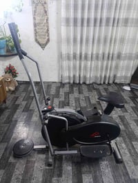 جهاز رياضي • مستعمل • نضيف