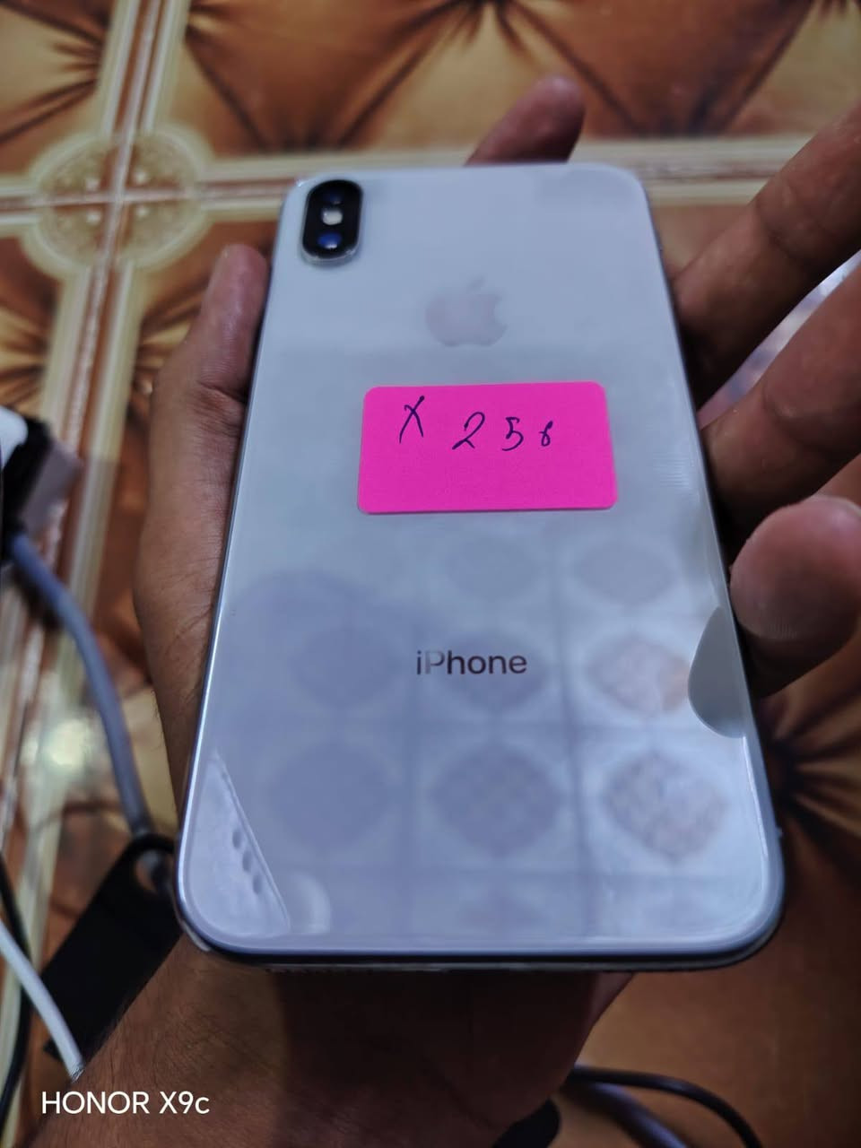 تلفون اكس عادي للبيع , 
تبديل شاشه فقط والفيس ايدي مو شغال 
بطاريه بلاديه 🔋77  
ذكرت الجهاز 256  تلفون نظيف كلش 
ال سعر الجهاز 175 وبي مجال للطيبين , 
رقم الهاتف التفسير ***********

