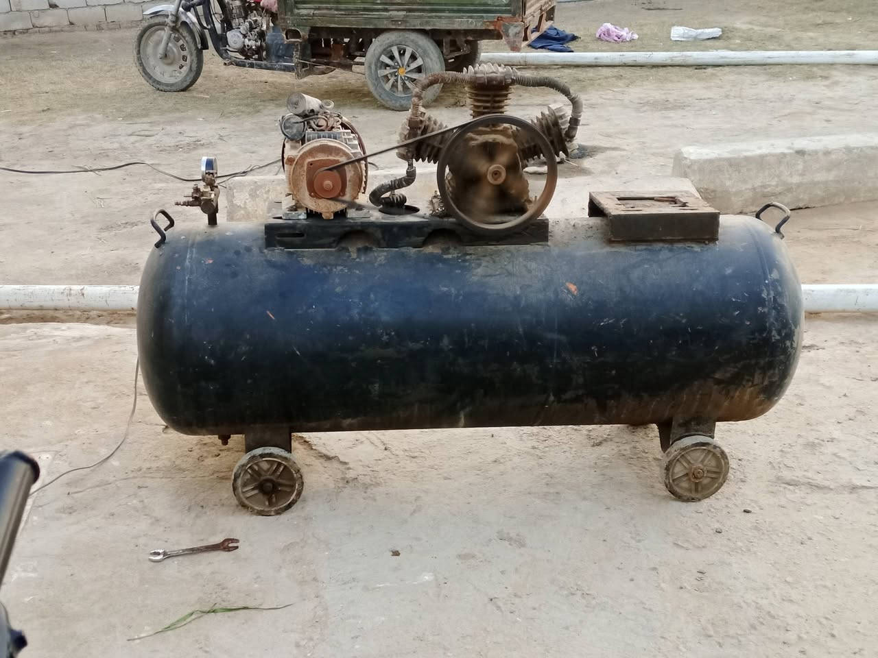 السلام عليكم بطل أبو ل300لتر
بي ماطور كهربائي سنكل وتاروسه 3 بستم السعر 500 وبي مجال مكاني دوانيه قضاء الدغاره ***********
