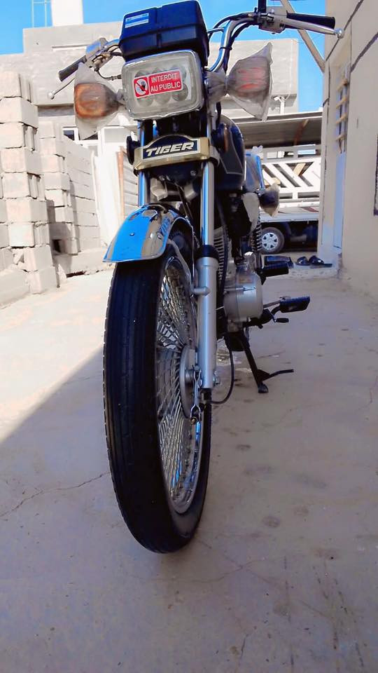 السلام عليكم
دراجه تايكر ايراني 
للبيع موديل ٢٣ دراجه نضيفه 
بلاديه مكفوله 
اوراق باسمي 
كمرك 
كامله 
السعر ٣٧٥
 مستعجل 
العنوان الفحامه قرب جزيرة بغداد 
 واتساب ***********
