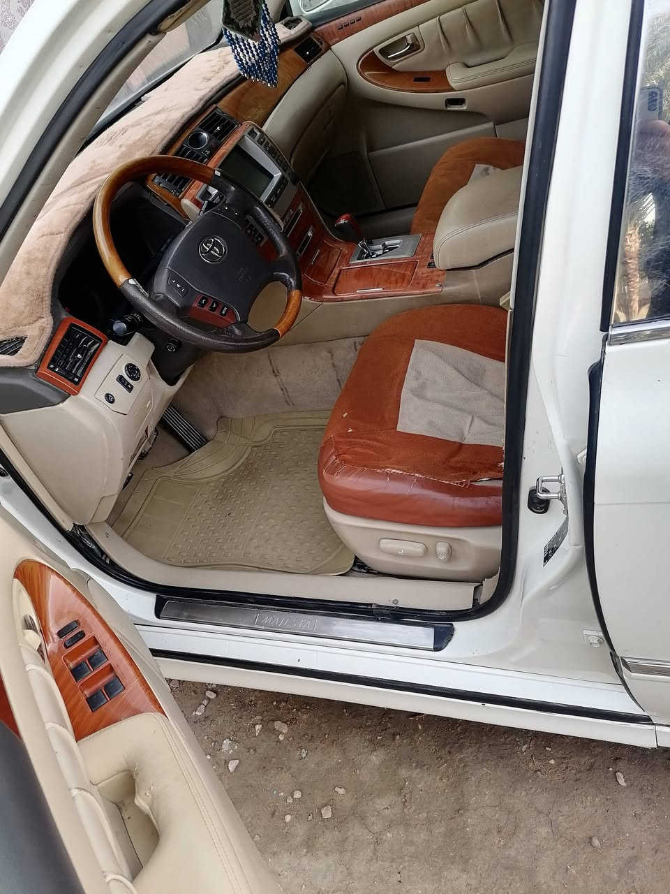 السلام عليكم ماجسته 2005 كصتين أدوات بدون رقم السعر 32 ورقة مكاني بابل  ***********
