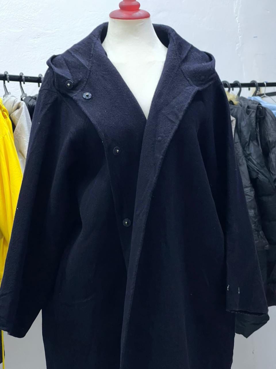 كوتات وقماصل باله تصفية مولات اوربيه نضافه 90‎%‎  ب3 الاف بسس😍👌
عنوان المحل شهداء/بداية شارع الاطلال
يوجد توصيل داخل الكوت وكل 5 قطع توصيل مجاني 
***********
