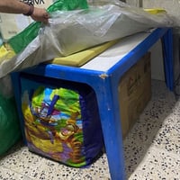عندي ميز خشب ازرق قيم واخذه  تلفوني  ٠٧٩٠٦٩١٧٢٥٢  مكاني الكرخ ساحة ١٤ ...