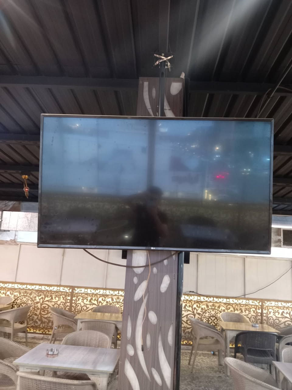 للبيع
الشاشة الأولى: 
LG Dubai
حجم 65
اصدار 2018 
سعر 450 الف دينار 
تدعم استخدام الانترنت

الشاشة الثانية: 
LG 
حجم 55
اصدار 2018 
سعر 400 الف دينار 
تدعم استخدام الانترنت 

للتواصل: ***********
