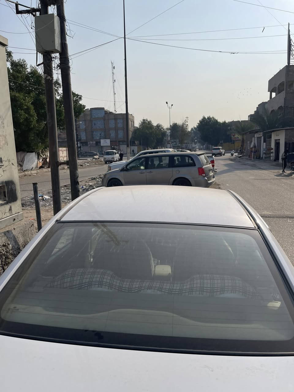 السلام عليكم 
الانترا 2011 مكينه 1600 دكشن عالي خليجي سياره بحاله جيده والتفاصيل والسونار موجود ويه الصور السعر 110 
الاستفسار على الرقم ***********
بغداد مدينه الصدر
