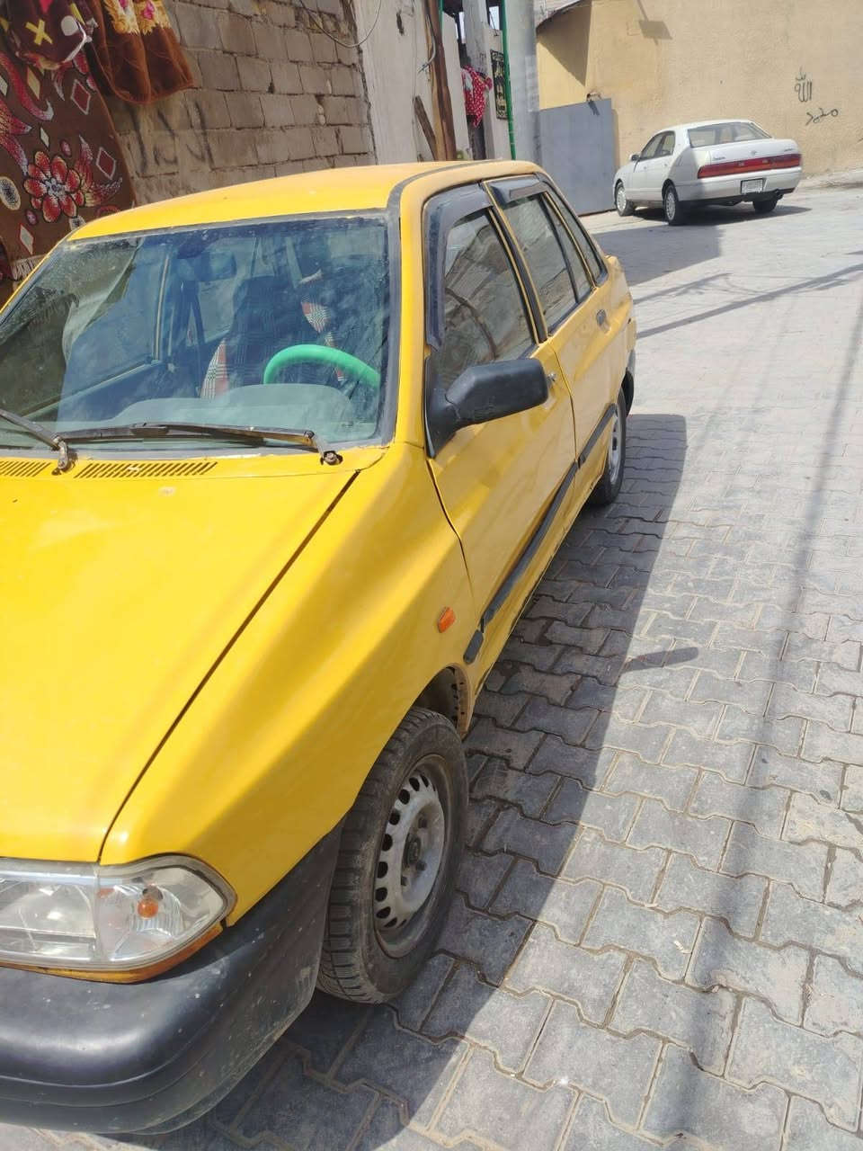 سلام عليكم من رقصت لادمن للبيع سايبه مديل 12مكينه وكير وحداديه سياره نضيفه سعر 15 وبيهه مجال تواصل مع صاحب رقم ***********
