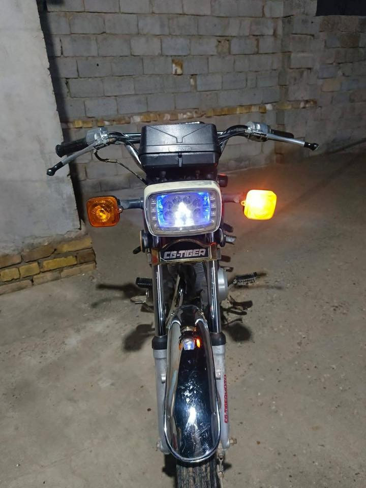 سلام عليكم مكلف بالنشر دراجة أربع جير أوراق أصولي وكيل العارضي سعر 450 وبيها مجال م كاملة باسمي وديل 23 أوراق وصولي ￼ قبل كاتبة من وكيل العارضة مكان النجف اتصل على الرقم ***********￼￼￼
