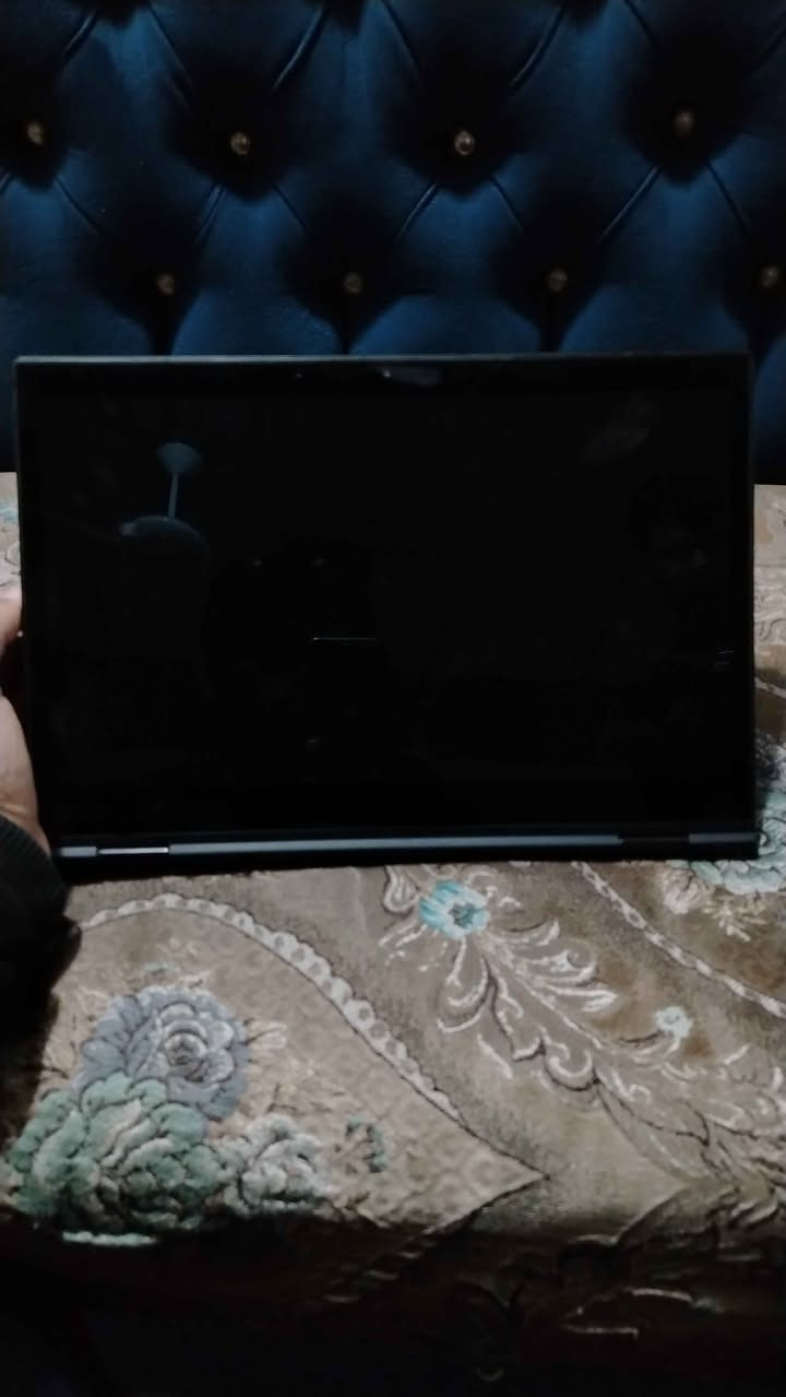 لابتوب X1 carbon yoga بحالة ممتازة 🔥
جهاز قوي وعملي مناسب للدراسة، العمل، والتصفح السريع.
المواصفات:
المعالج: Intel Core i5-8350U سريع وأداء مستقر
الرام: 8gb
التخزين:  SSD M. 2 512gb
الشاشة: 14 إنج لمس قلاب 360 درجة
كرت الشاشة:-4gb من انتل
كيبورد عربي / إنكليزي
يحتوي منافذ USB و HDMI و Type-C
ملحقاته حقيبة+شاحنة+قلم
----------
متوفر لدى مكتب exotech شارع 60 مجمع البتول قرب مستشفى الكاظمية
 ---------
السعر:-375 الف بغداد, العراق


**إذا كنت صاحب هذا الإعلان وتريد حذفه لأي سبب، رجاءا أرسل رسالة إلى الدعم الفني**