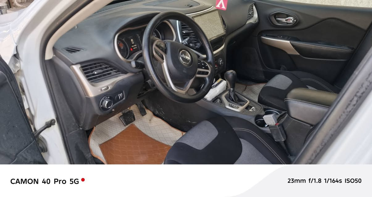 جيب 2017 مكينه وكير جديد السعر ١١٧ إلي يريد فحصه يراسلني خاص ***********
