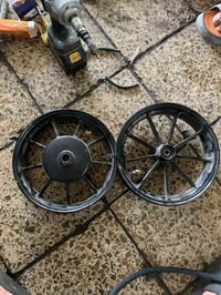 ويل مشيف هوه وبراغي فلنجه جديد بعده بجيس سعر ٢٥ قفل مكفول مكاني البياع...