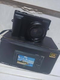 كاميرا جديدة • للبيع