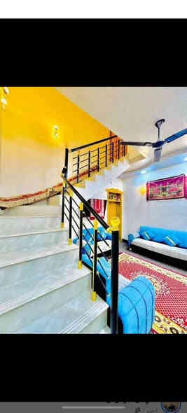 يا الله بيت 100 متر  البيع  طابق ونص مجمع بيتي الثاني قريب على الشارع 60 مال مقابيل مجمع الاميرات المجمعات سعره 75 بي مجال طابو صرف سند حر يتكون من ثنين غرف صاله فوق وجوه  مطبخ حار وبارد استقبال صحيات عدد ثلاثه   طابوق جمهوري صب كونكريت الاستفسار***********
