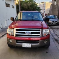٥.٤ ٨ سلندر • فور ويل • ٧ راكب