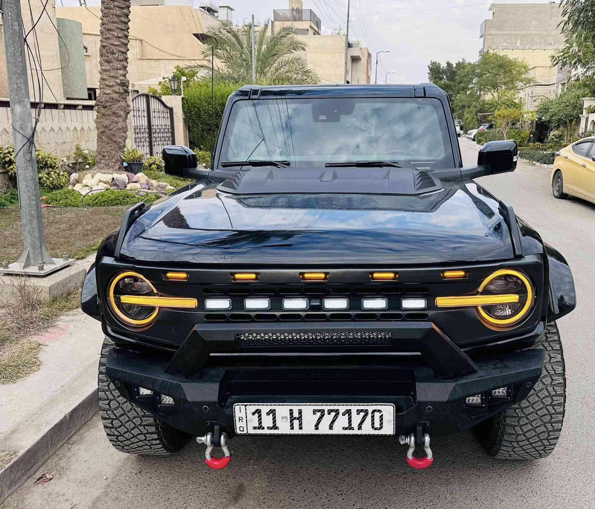 السلام عليكم فورد برنكو فئة ولت تراك موديل  2022 سته سلندر 2.7 توين تيربو لون اسود مزوده دعاميات وبدي رابتر شاشه كبيره خمس دكم اربع كامرات محيطيه بيه هوايه مواصفات ومميزات السعر 38000$  
اتصال /   ***********
