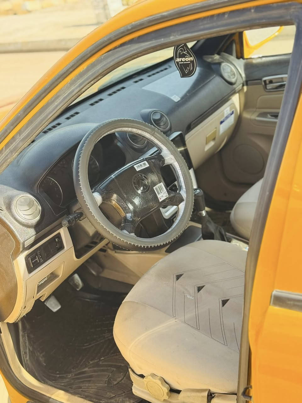 سلام عليكم سيكي مديل 13 سياره جديده مال باب رزق   غرامه 0 هيه 0 سياره ربع مايعوزها مكينه بشرط شاشه داخل جديد كابون بانزين بشرط وكاله وتحويل طخم امامي  خلفي كلو جديد السعر 42 بيها مجال بصيط للتواصل ***********
