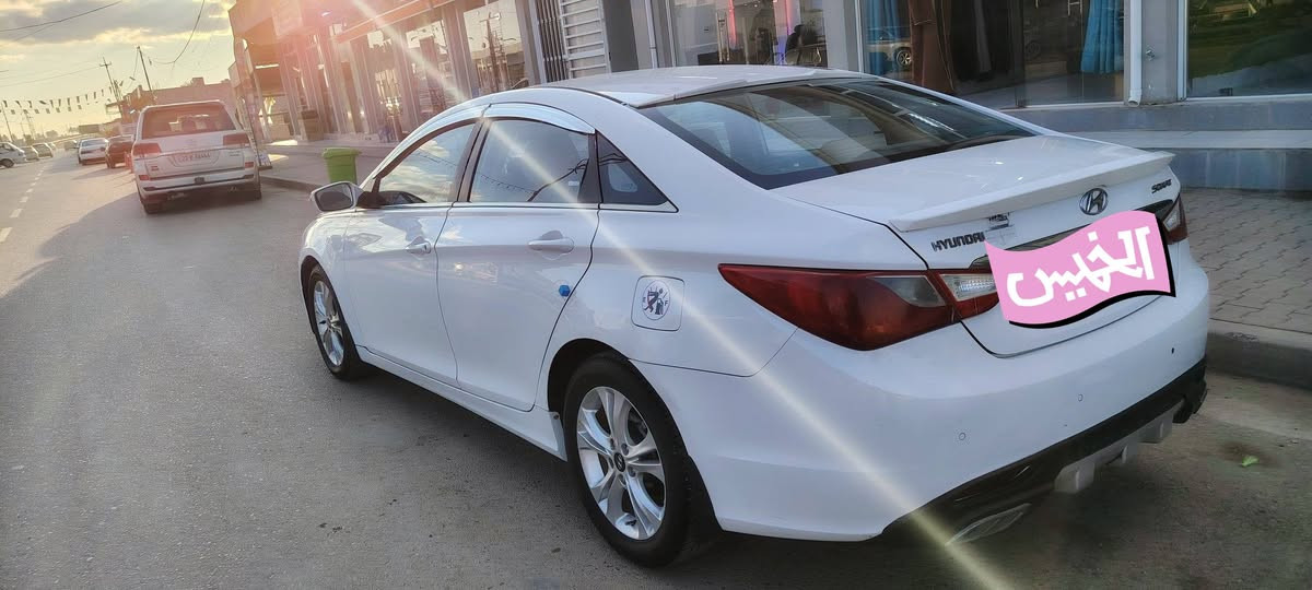 سوناتا ٢٠١٢ رقم سليمانيه  محرك ٢٤٠٠ دوش تحكم ستيرن مرايا شفط سياره جاهزه ***********
