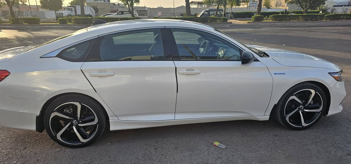 هوندا اكورد هايبرد سبورت موديل 2022 
السعر 157
حادثها تبديل بنيد الامامي
وصبغ خشم جامرلغ الأيمن
 وايرباك الاستيرن طاك
رقم بغداد  باسمي تحويل ثاني يوم
المواصفات :
المحرك : 2.0 
كير بصمه 
مانع انزلاق 
شفتات ستيرن 
دخول الذكي 
شاشة ذكيه 
قيادة الذاتية
تشغيل عن بعد 
عداد الكتروني 
كرسي كهربائي 
أنوار نهارية LED
رادار مانع التصادم 
كاميرا خلفية بثلاث اوضاع
أنماط القياده المتعدده Ev,Eco, normal, Sport
سايد بريك بصمة 
نظام Apple car play
حساس ضغط الاطارات TPMS
 ويل 19 رياضي
مع مواصفات اضافيه مثل
أزرار التحكم من مقود رادارات + الهاتف + المسجل + الخيارات 
رادار حماية من التصادم و تخفيف سرعة السيارة تلقائياً 
ديالى بعقوبه حي المعلمين / للاتصال او واتس ***********
