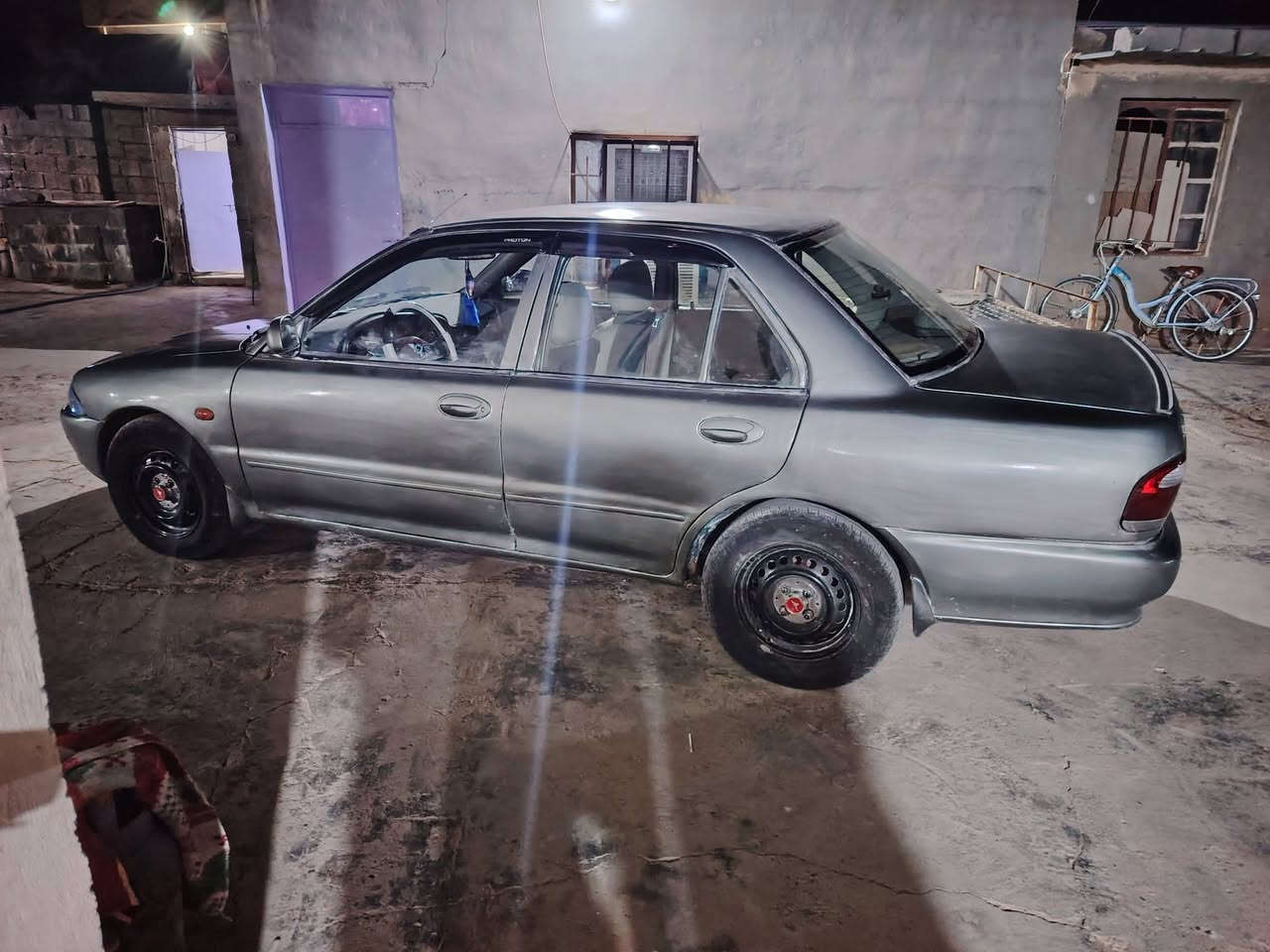 سلام عليكم بروتون 2005 رقم قادسيه دولي سنويه ل 2028 هزه لمده سنه لشهر العاشر 2026 لون أخضر زيتوني محرك 1600 فول مع الكير بيكاتشو تخم تاير جديد مصبوغه عام جماليه كلير دواخل جيده تبريد تدفئه شغال سياره باسمي العنوان ديالى سعر 48ورقه وبيه مجال للطيبين رقم الهاتف ***********
