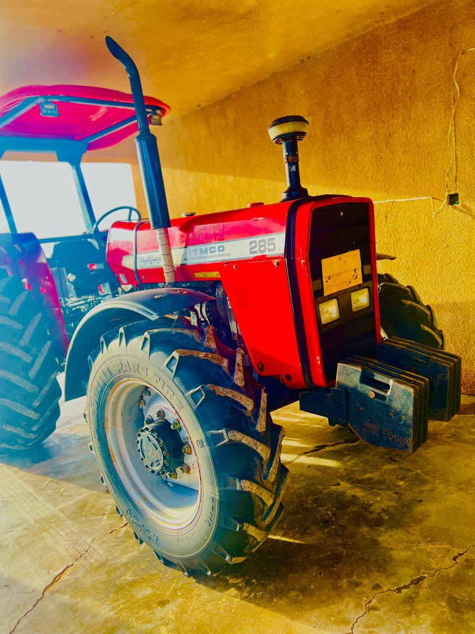 تركتر للبيع ايراني 2013  جديد رقم اربيل محرك اكسل هودرليك كهربائيات كله شرط الفحص  المكان الشرقاط قرية الطالعة السعر مال بيع  وباقي التفاصيل اتصل ***********
