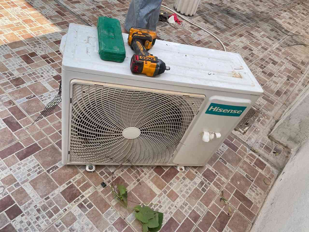 سبلت واحدطن  توسوت جديد مستخدم قليل سعر 225الف سبلت 2طن هيسنس حديث نظيف وحديث 
كل شرط سعر 275الف ***********اتصال واتساب خاص
