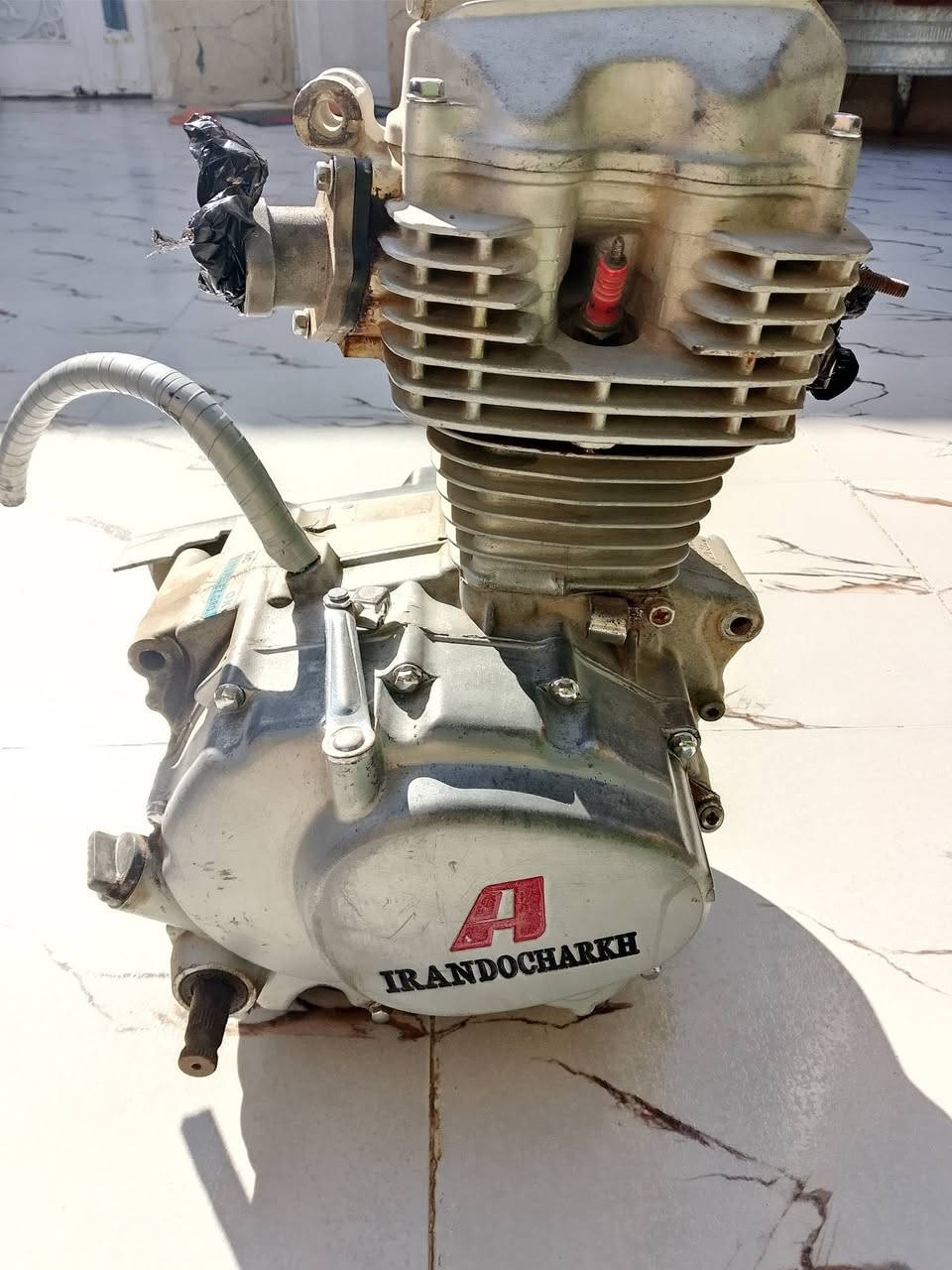 السلام عليكم
مكينه اربعه كير لبيع شغاله جاهزه سعر 50الاف
صالنصه نضيفه  سعر 10الاف
مكان غماس 
***********
