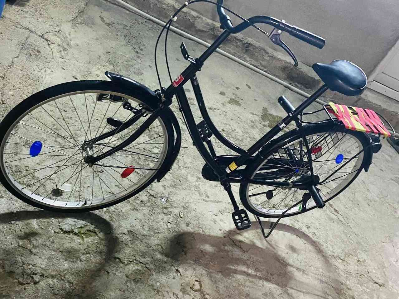 السلام عليكم شباب للبيع بيسكل كلش جديد تايرات جدد او جوبه جدد بريكات جددموديل ٢٠٢٠حجم ٢٦نوع سانتوس سعر 110او بي مجال قليل اشراي خاص


**إذا كنت صاحب هذا الإعلان وتريد حذفه لأي سبب، رجاءا أرسل رسالة إلى الدعم الفني**