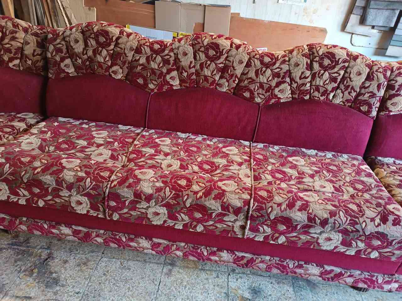 ديوان للبيع 👍🏻
9 امتار  12 مقاعد  ✨
خشب عراقي مستعمل ثقيل 🔨
اقماش نظيف 100/100 
اسفنج جيد جدا 
السعر 230
الاستفسار اتصال فقط على ***********//
*********** 
لدينا كافة انواع الفصالات حسب الطلب  بسعر مناسب
عنواني موصل جانب الايمن
