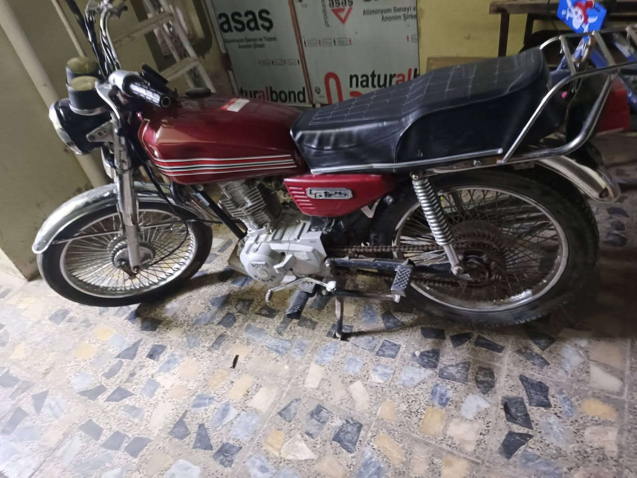 دراجة اربعة كير للبيع اوراق اصولي كبل اترقم من اول هندر تشتغل السعر 700 الف ببه مجال للشراي متوازي على فلوس المكان النجف للتواصل ***********
