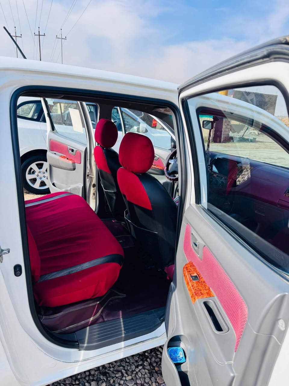 السلام عليكم
للبيع بيك اب تويوتا 
موديل ٢٠١٤ كويتي 
شاصي ١٩ 
رقم بغداد دولي 
تحويل مباشر ثاني يوم 
مكفوله من الصبغ والضرر 
مكان السياره قضاء بلد /ناحية يثرب
الاستفسار الاتصال على الارقام التاليه 
***********
***********
