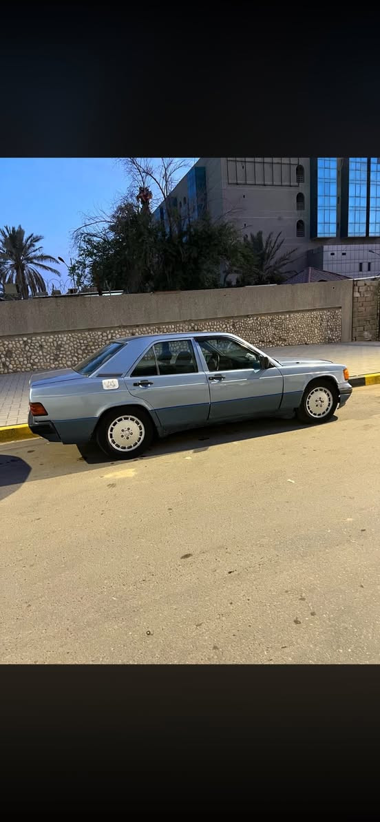 للبيع مرسيدس 190 
موديل 92 
رقم بصره انكليزي 
تحويل مباشر
قواعد دبلات سليمه 
مكينه ڤيڤيتي رياضي  
مكانه ناصريه
سعر 35
***********
