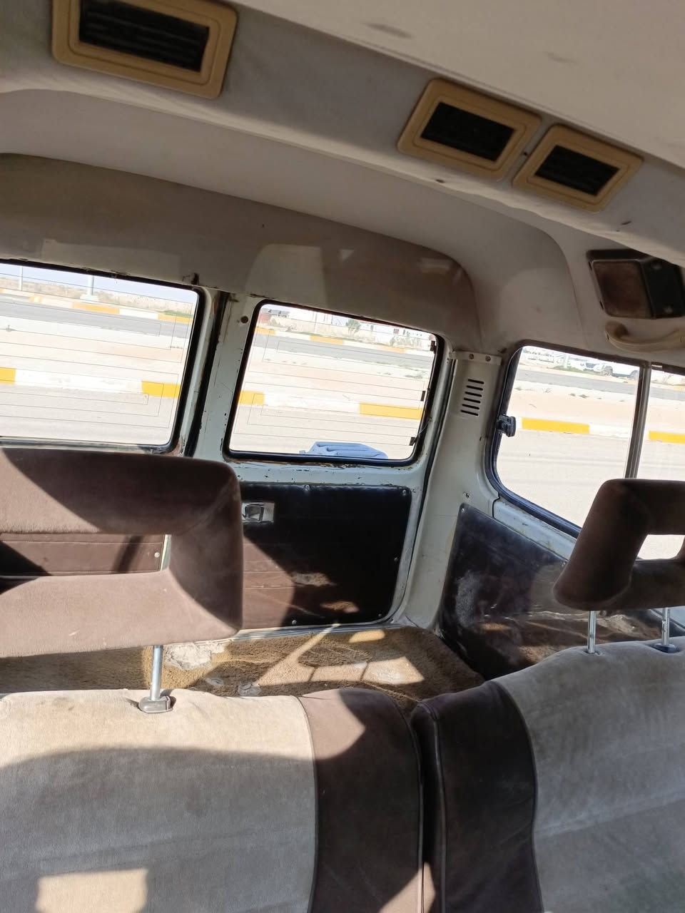 لاند كروز 89 بلادية گير محرك جديد
فورويل كهربائيات كلها شغال تخم تاير جديد امريكي 
السعر 60
الرقم: ***********
