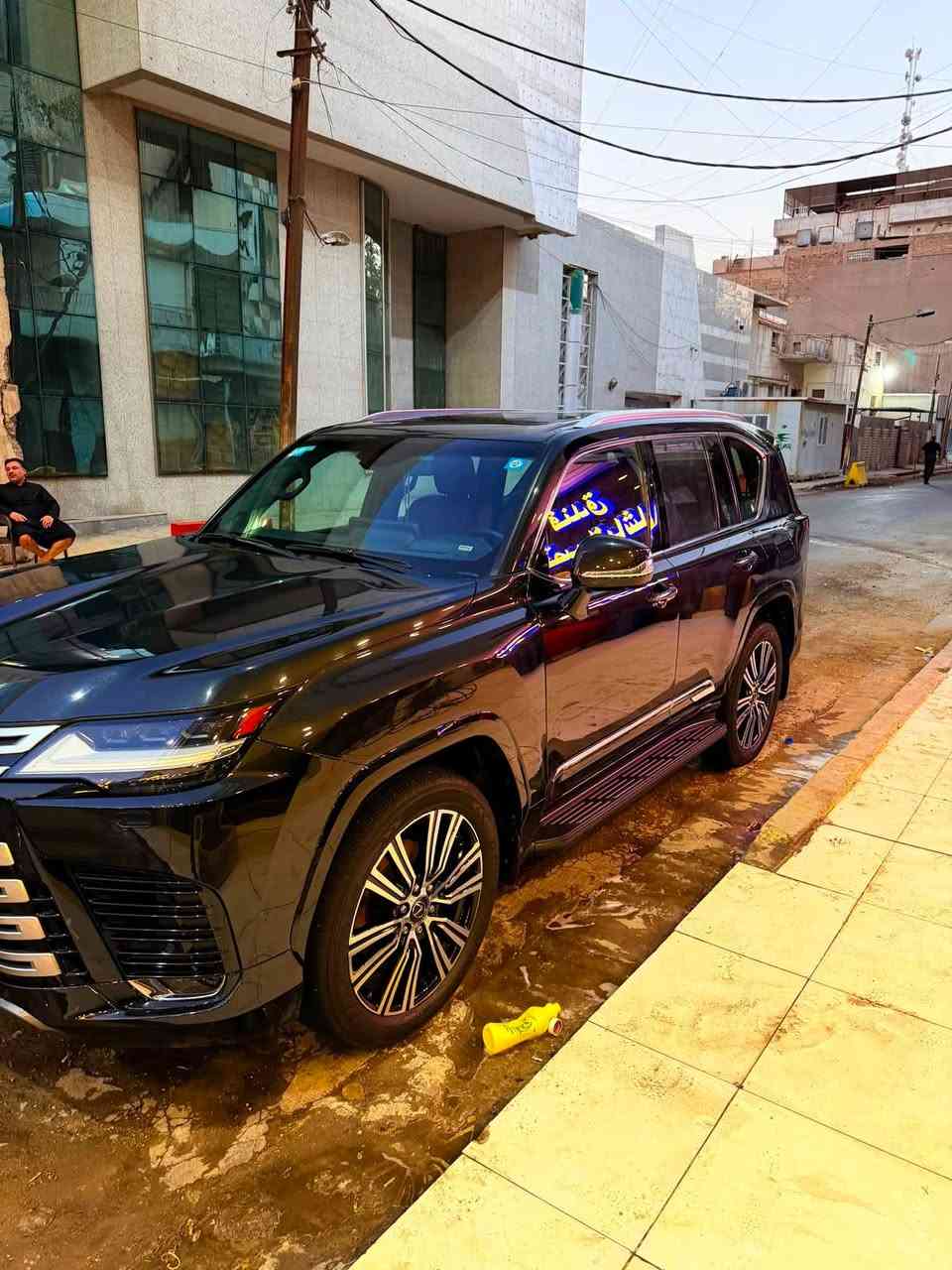 سلام عليكم
البيع الكزز

Lx600

موديل 2024

البلاتينوم ساز

ماشيه 11 الف

السيارة كفاله عامه بعده بحاله الزيرو

الاستفسار ***********
