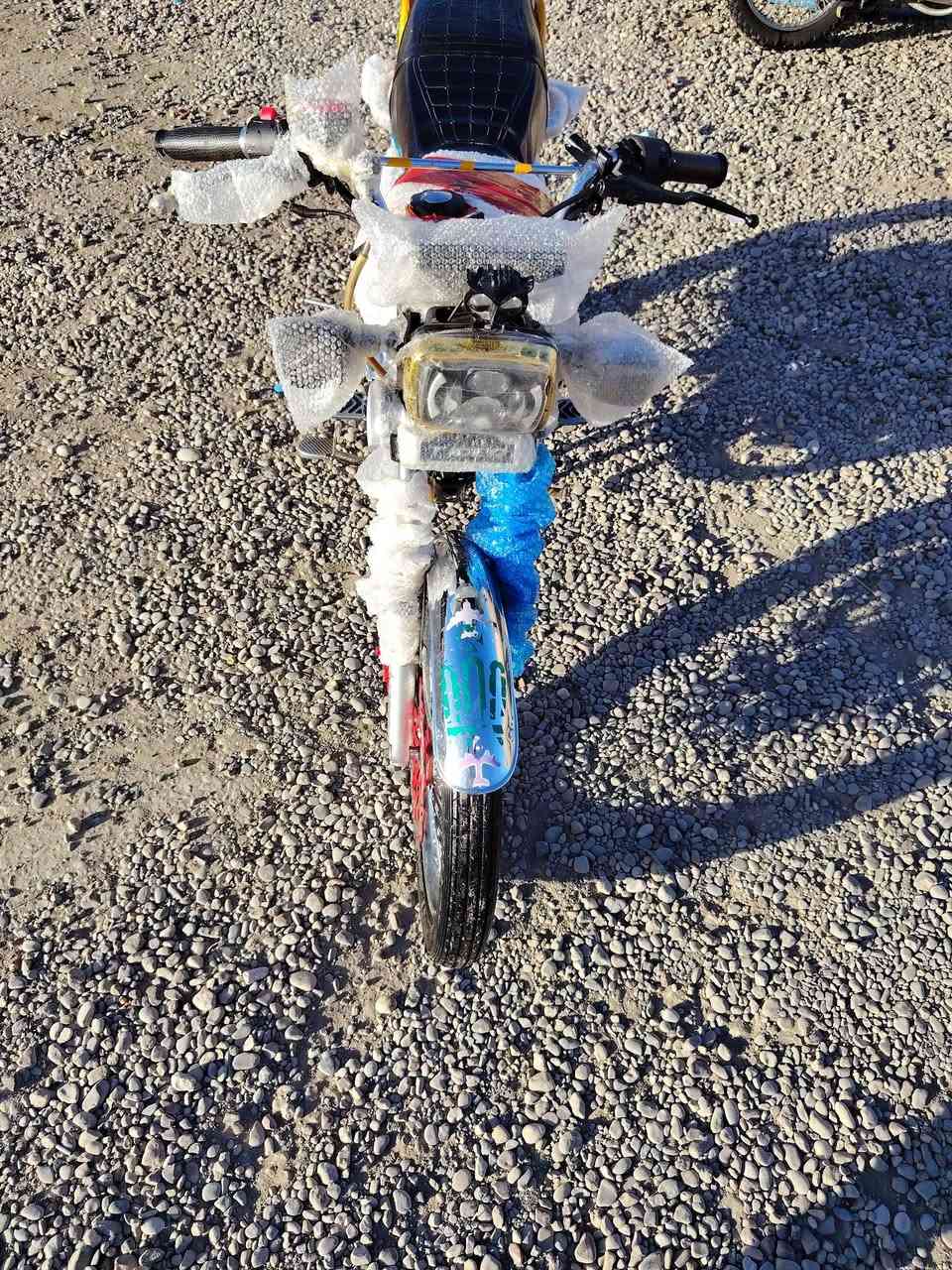 موطور اربعه گير 4 موديل 2025 

محرك مفتوح مبدل بستم 
اما باقي الموطور نضيف مثل ما موضح بلصورة
محرك شلعه ومعدل 

السعر 500 الف بي مجال شي بسيط
الاتصال على ***********
المكان الزاب
