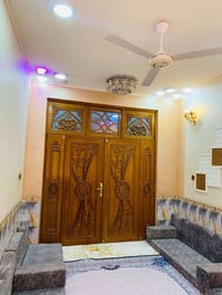 الحي العسكري • بيت ١٠٠م امامي • طابقين اربع غرف