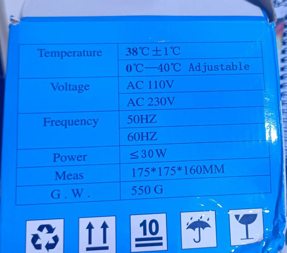 فقاسة بيض رقمية صغيرة (سعة 7 بيضات) تستخدم لتفقيس بيض الدجاج، البط، والطيور الأخرى. 
السعة: تتسع لـ 7 بيضات فقط.
التحكم: تحتوي على شاشة رقمية للتحكم في درجة الحرارة ومستشعر حساس لضمان دقة الحرارة المطلوبة.
التصميم: تتميز بغطاء شفاف لمراقبة عملية الفقس، وتصميم خاص لمنافذ الهواء لضمان التهوية.
الاستخدام: سهلة الاستخدام والتنظيف، 
معرف اذا كان التديوير تلقائي او يدوي بس انا ابيعلك انو هي تدوير يدوي 
السعر 25 الف شامل التوصيل لجميع المحافظات


**إذا كنت صاحب هذا الإعلان وتريد حذفه لأي سبب، رجاءا أرسل رسالة إلى الدعم الفني**
