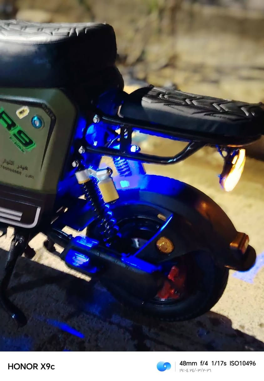 السلام عليكم 
ماطور شحن 
نوعيه  R9
ماطور جديد موديل 2025 نضف 100/95 
باتري اصليات خمس باتريات
تايرت جدد 
اضواء LED
زينون عالي وناصي 
أربع نمر
يمشي 109
يمشيك خير من الله سعر 425
مكاني لايمن 

***********
