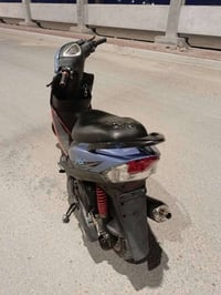 ماكس عدله يرادلها بس بوشه ابيع كوم حديد475 وبيها مجال07773553546