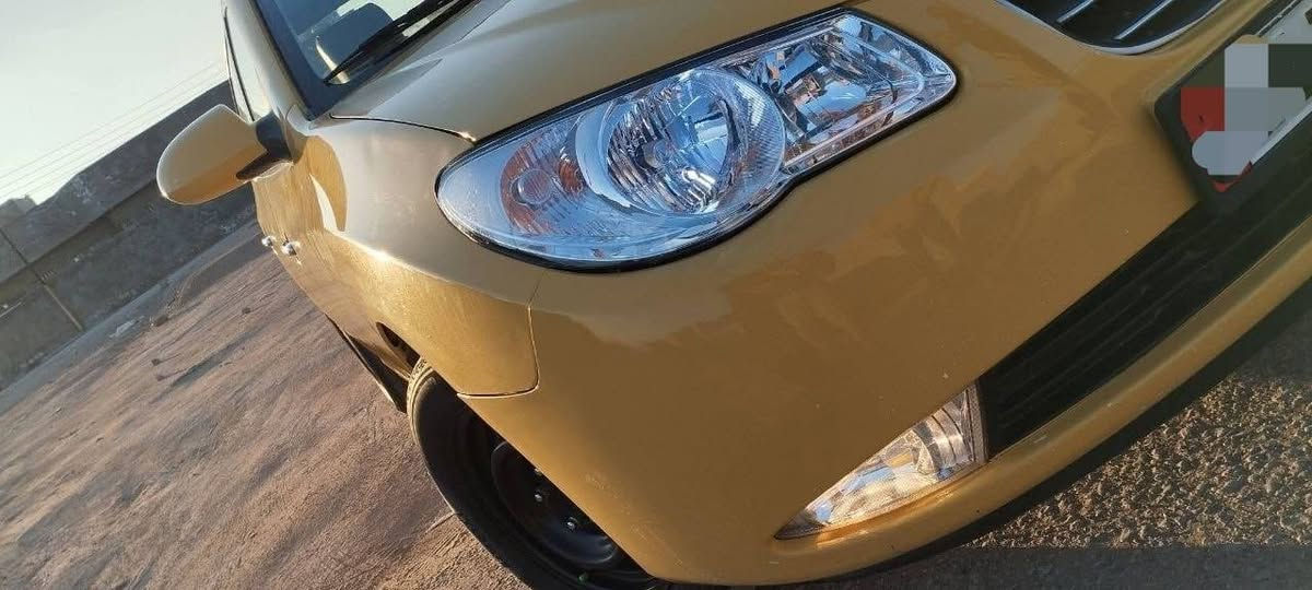 سلام عليكم 
افانتي موديل 7 
محرك 1600 دكشن عالي 
سعرها 43 وبيها مجال
مكينه وكير وحداديه وتبريد جدد  متومه وكامله رقم دولي جديد 
مكانها نجف تواصل خاص او اتصال على رقم ***********
