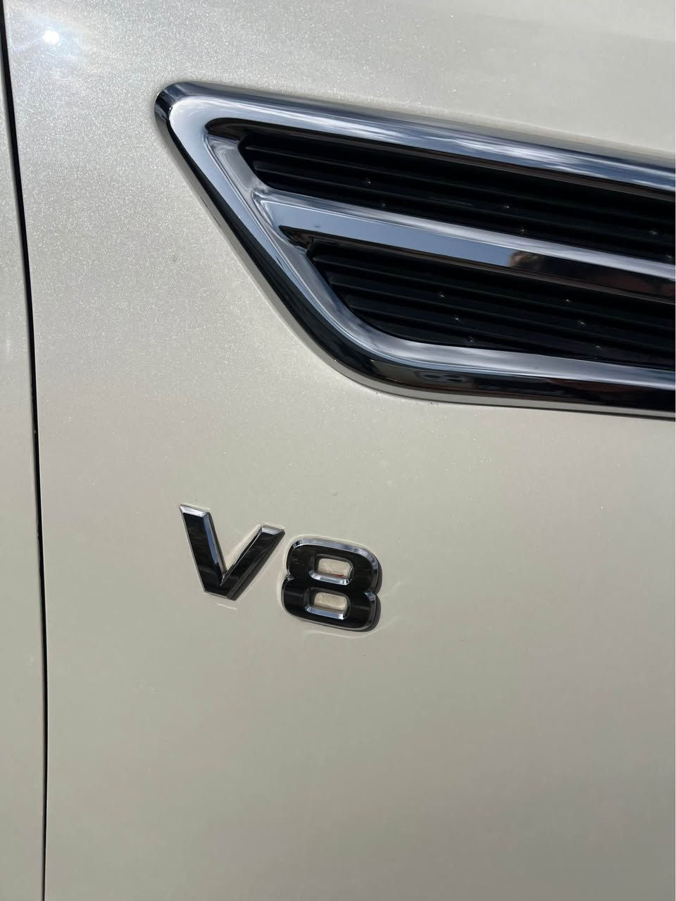 نيسان پاترول موديل 2016
سياره فول مواصفات محرك مرغرب V8 سلندر
سياره بدون صبوغ بدون تبديل فقط مكانين علبارد 
محرك مامفتوع شرط
سنويه و رقم جديد
مكان اربيل 
*********** أربيل, العراق
